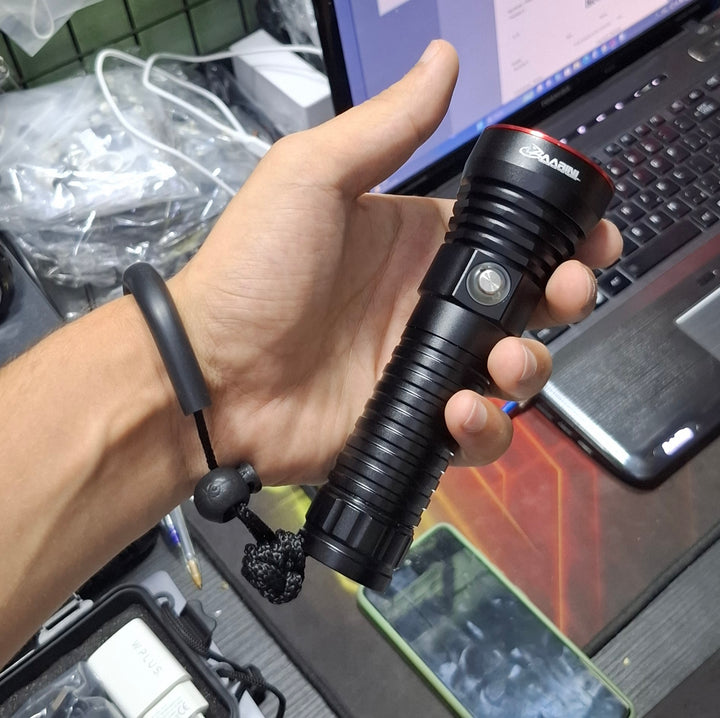 Baarini Flashlight